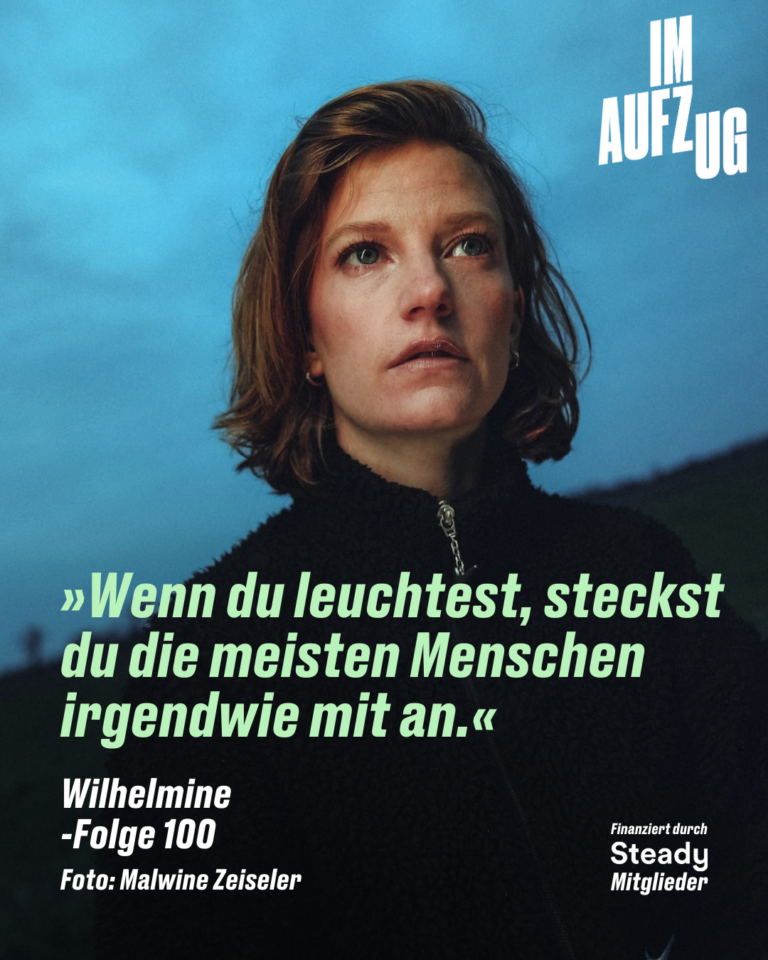 Im Aufzug mit Wilhelmine